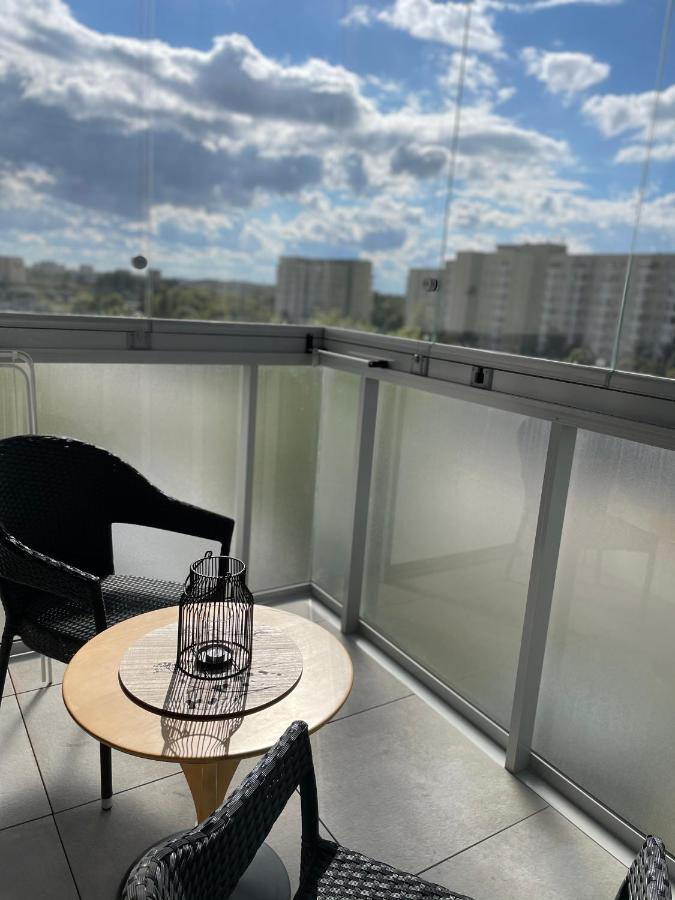 Apartament Metro Sluzew Varsóvia Exterior foto